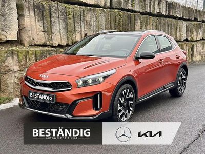 Gebraucht Kia XCeed Spirit 136 PS (100 kW) 2023 (rng) orange fusion met. SUV