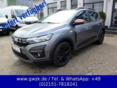 Usata Dacia Sandero Extreme 101 CV (74 kW) 2024 Grigio Utilitaria