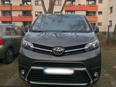 Gebraucht Toyota Proace Verso 144 PS (105 kW) 2022 Grau Kombi
