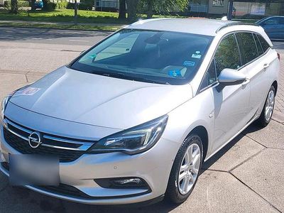 Usata Opel Astra 110 CV (80 kW) 2017 Nero Station wagon