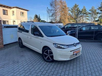 Second-hand VW Caddy Maxi 131 CP (96 kW) 2023 Galben Monovolum