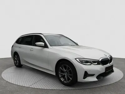 Gebraucht BMW 318 Sport Line 150 PS (110 kW) 2020 Alpinweiss 3 Kombi
