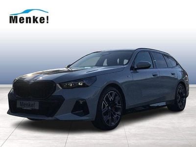 Gebraucht BMW 520 M Sport 197 PS (144 kW) 2025 Brooklyn grau metallic Kombi