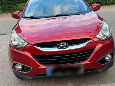 Gebraucht Hyundai ix35 135 PS (99 kW) 2011 Rot SUV