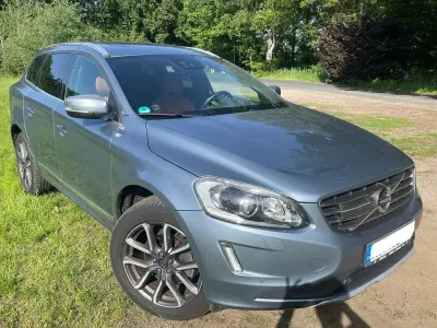 Gebraucht Volvo XC60 Linje Inscription 245 PS (180 kW) 2017 Blau SUV