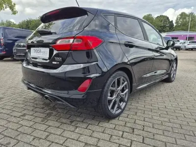 Gebraucht Ford Fiesta ST-Line 125 PS (91 kW) 2022 Obsidian schwarz metallic obsidian schwarz metallic Kleinwagen