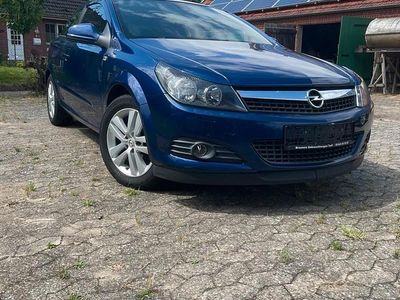 Opel Astra GTC