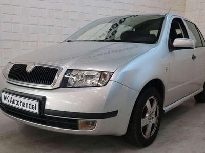 Silber Gebraucht 2004 Skoda Fabia Classic Kleinwagen | 899 € (Guter Preis)
