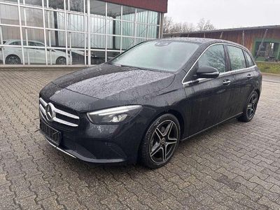 Gebraucht Mercedes B200 Progressive 163 PS (119 kW) 2021 Kosmosschwarz Van / Kleinbus
