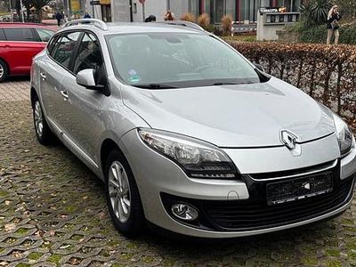 Silber Gebraucht 2013 Renault Mégane III Kombi | 5.150 € (Fairer Preis)