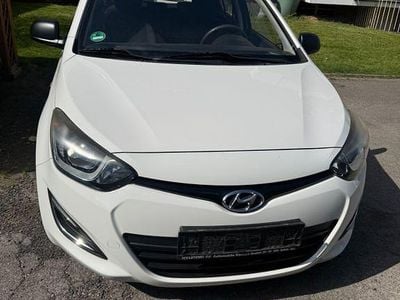Usata Hyundai i20 Edition 86 CV (63 kW) 2014 Bianco Utilitaria
