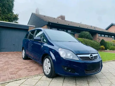 Brugt Opel Zafira 125 HK (91 kW) 2011 Blå MPV