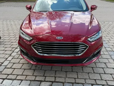 Gebraucht Ford Mondeo Titanium 190 PS (139 kW) 2019 Rot Kombi