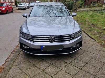 Gebraucht VW Passat R-line 150 PS (110 kW) 2021 Kombi