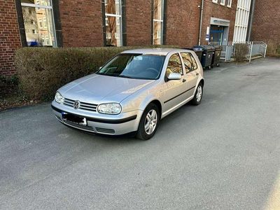 Gebraucht VW Golf IV 75 PS (55 kW) 2002 Silber Limousine