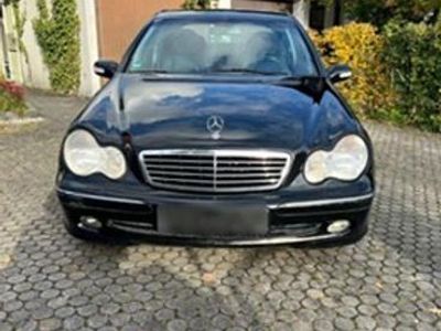 Gebraucht Mercedes C240 Avantgarde 170 PS (125 kW) 2000 Schwarz Limousine