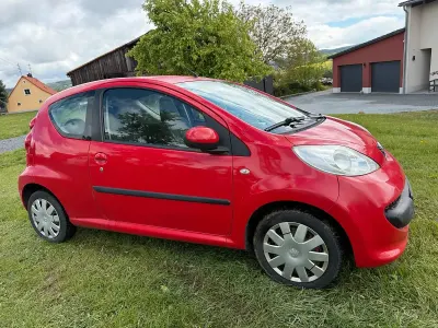 Gebraucht Peugeot 107 68 PS (50 kW) 2007 Rot Kleinwagen