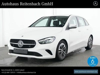 Weiß Gebraucht 2024 Mercedes B200 Progressive Van / Kleinbus | 32.749 € (Fairer Preis)