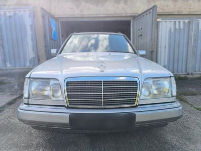 Gebraucht Mercedes 200 136 PS (100 kW) 1994 Silber Kombi