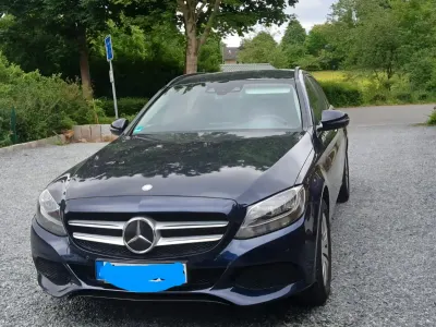 Gebraucht Mercedes C220 170 PS (125 kW) 2016 Blau Kombi
