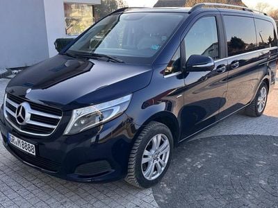 Gebraucht Mercedes V250 Avantgarde 190 PS (139 kW) 2015 Blau Van / Kleinbus