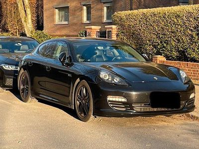 Porsche Panamera 4S