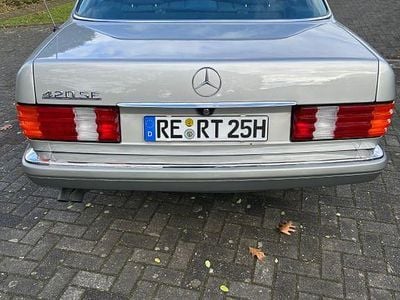 Gebraucht Mercedes S420 218 PS (160 kW) 1985 Silber Limousine
