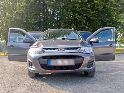 Gebraucht Lada Kalina 87 PS (63 kW) 2015 Grau SUV