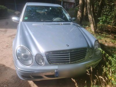 Mercedes E280