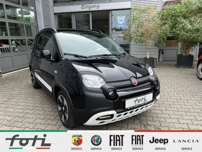 Neu Fiat Panda Cross 65 PS (47 kW) 2026 Schwarz Kleinwagen
