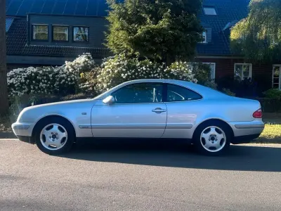 Gebraucht Mercedes CLK200 136 PS (100 kW) 1998 Silber Coupé