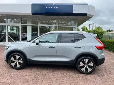 Gebraucht Volvo XC40 Core 163 PS (119 kW) 2024 Schwarz SUV