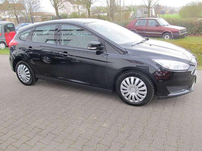 Gebraucht Ford Focus Trend 101 PS (74 kW) 2015 Iridiumschwarz metallic Limousine