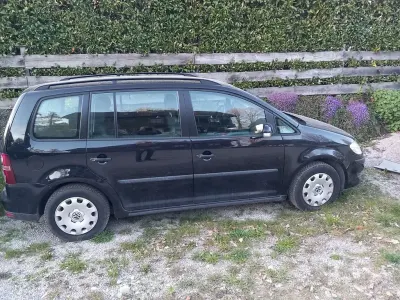 Gebraucht VW Touran Conceptline 105 PS (77 kW) 2008 Schwarz Van / Kleinbus