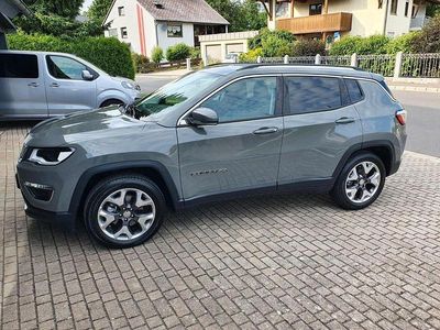 Gebraucht Jeep Compass Limited 140 PS (102 kW) 2020 Grau SUV