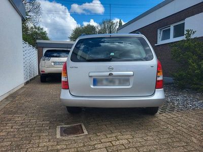 Usata Opel Astra Elegance 84 CV (61 kW) 2003 Argento Berlina