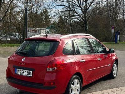 Gebraucht Renault Clio II Dynamique 75 PS (55 kW) 2011 Rot Limousine
