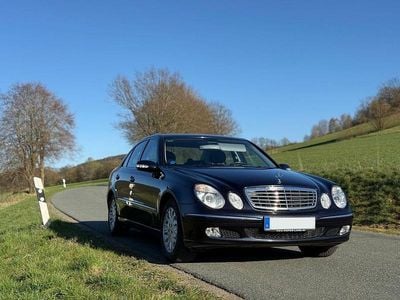 Gebraucht Mercedes E200 Elegance 163 PS (119 kW) 2004 Blau Limousine