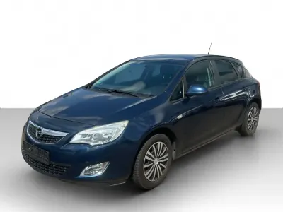 Gebraucht Opel Astra Design Edition 140 PS (102 kW) 2011 Blau Limousine