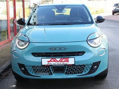 Gebraucht Fiat 600 145 PS (106 kW) 2025 Blau SUV
