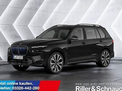 Neu BMW X7 352 PS (258 kW) 2025 Schwarz SUV