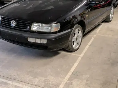 Gebraucht VW Passat 90 PS (66 kW) 1995 Schwarz Kombi