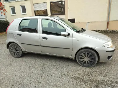 Usata Fiat Punto 80 CV (58 kW) 2004 Argento Utilitaria