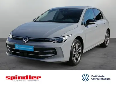 Gebraucht VW Golf VIII 150 PS (110 kW) 2026 Mondsteingrau Limousine