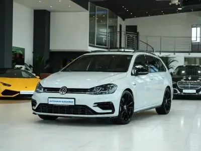Gebraucht VW Golf VII R 310 PS (228 kW) 2018 Pure white Kombi