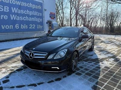 Gebraucht Mercedes E350 231 PS (169 kW) 2009 Schwarz Coupé