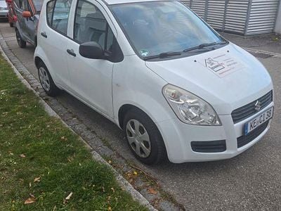 Gebraucht Suzuki Splash Basic 65 PS (47 kW) 2009 Weiß Kleinwagen