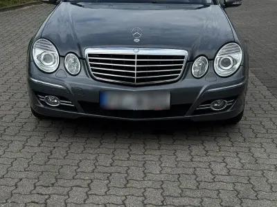 Gebraucht Mercedes E220 Avantgarde 170 PS (125 kW) 2007 Grau Kombi