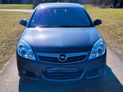 Gebraucht Opel Signum Edition+ 140 PS (102 kW) 2008 Grau Kleinwagen