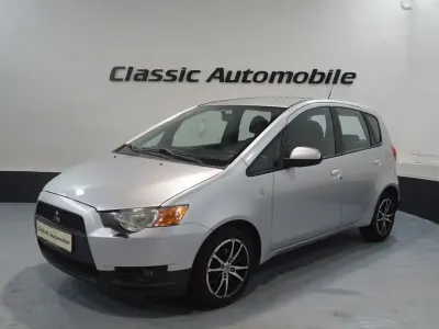 Gebraucht Mitsubishi Colt Inform 95 PS (69 kW) 2009 Silber Kleinwagen